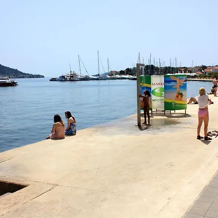 Apartments With A Parking Space Preko, Ugljan - 8428 *