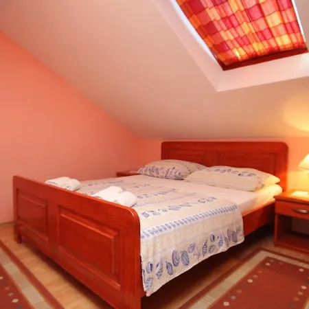 Apartman Apartments With A Parking Space Preko, Ugljan - 8428 *