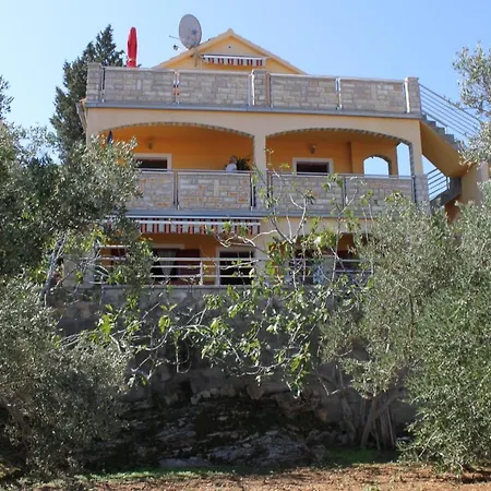 Apartament With A Parking Space Preko, Ugljan - 8428 *