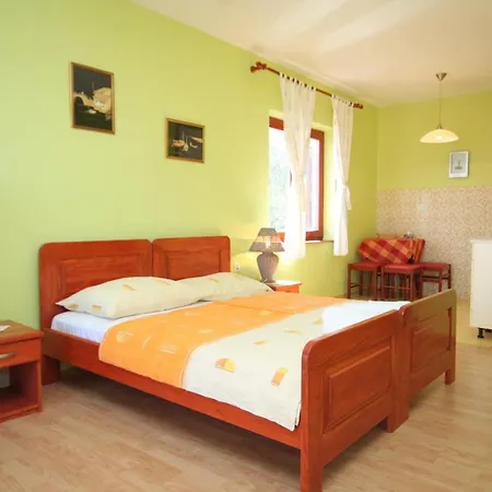 With A Parking Space Preko, Ugljan - 8428 Apartament Preko