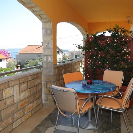 Apartament With A Parking Space Preko, Ugljan - 8428 *