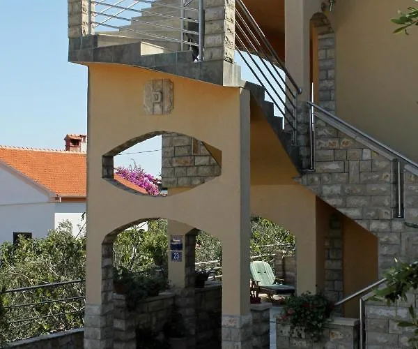 Apartments With A Parking Space Preko, Ugljan - 8428 * Преко