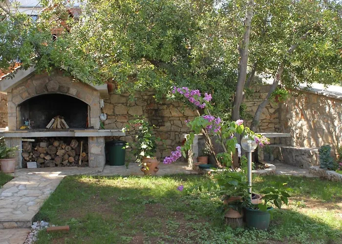 Apartments With A Parking Space Preko, Ugljan - 8428