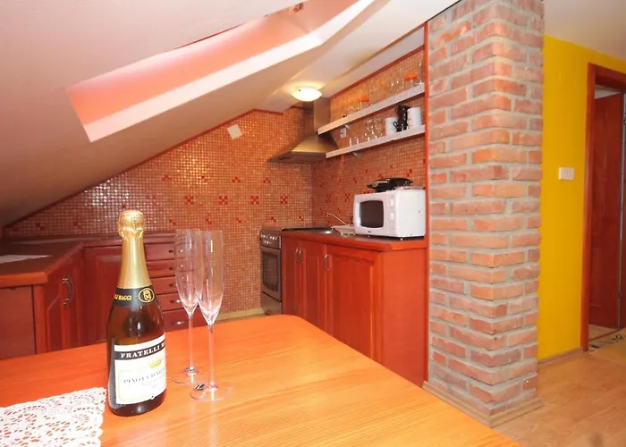 Апартаменты Apartments With A Parking Space Preko, Ugljan - 8428 *