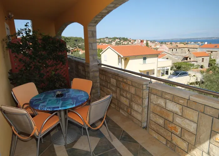 Апартаменты Apartments With A Parking Space Preko, Ugljan - 8428 *