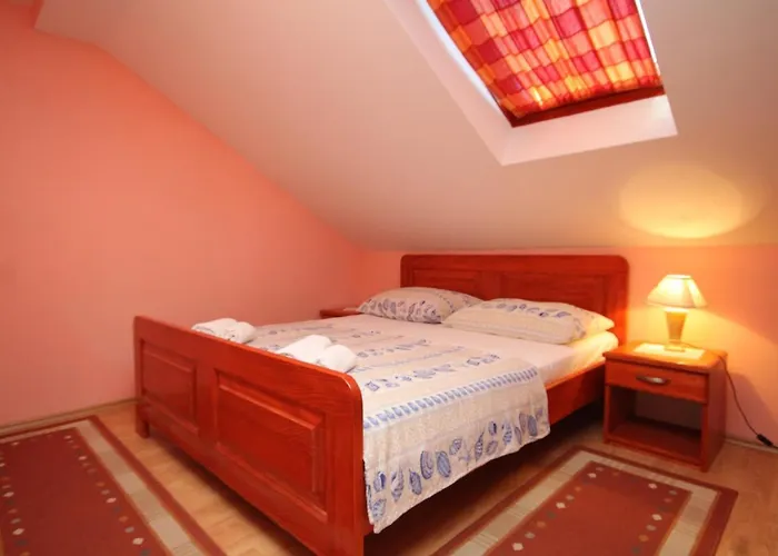 Апартаменты Apartments With A Parking Space Preko, Ugljan - 8428 *