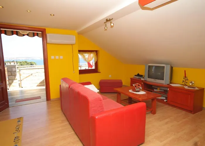 Апартаменты Apartments With A Parking Space Preko, Ugljan - 8428