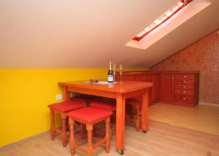 Апартаменты Apartments With A Parking Space Preko, Ugljan - 8428 *