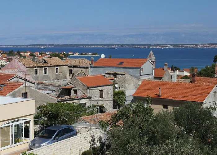 Apartments With A Parking Space Preko, Ugljan - 8428