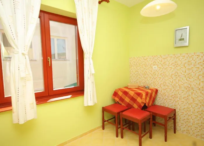 Апартаменты Apartments With A Parking Space Preko, Ugljan - 8428 Преко