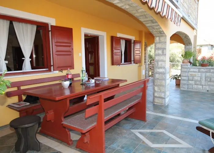 Apartments With A Parking Space Preko, Ugljan - 8428 Преко